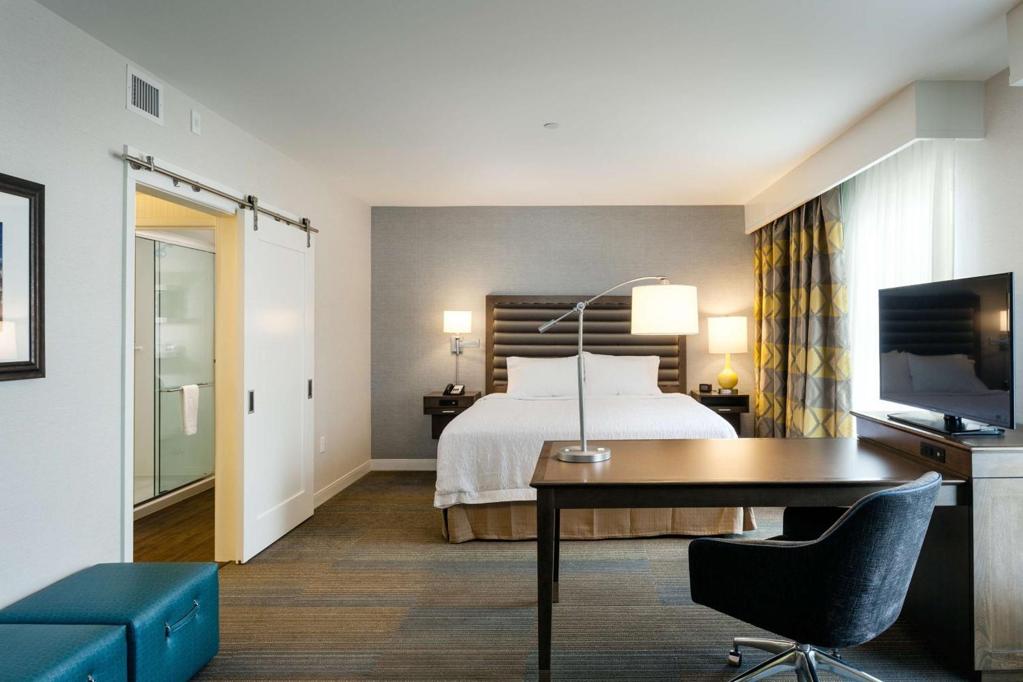 Hampton Inn & Suites By Hilton Seattle/Northgate Exteriör bild