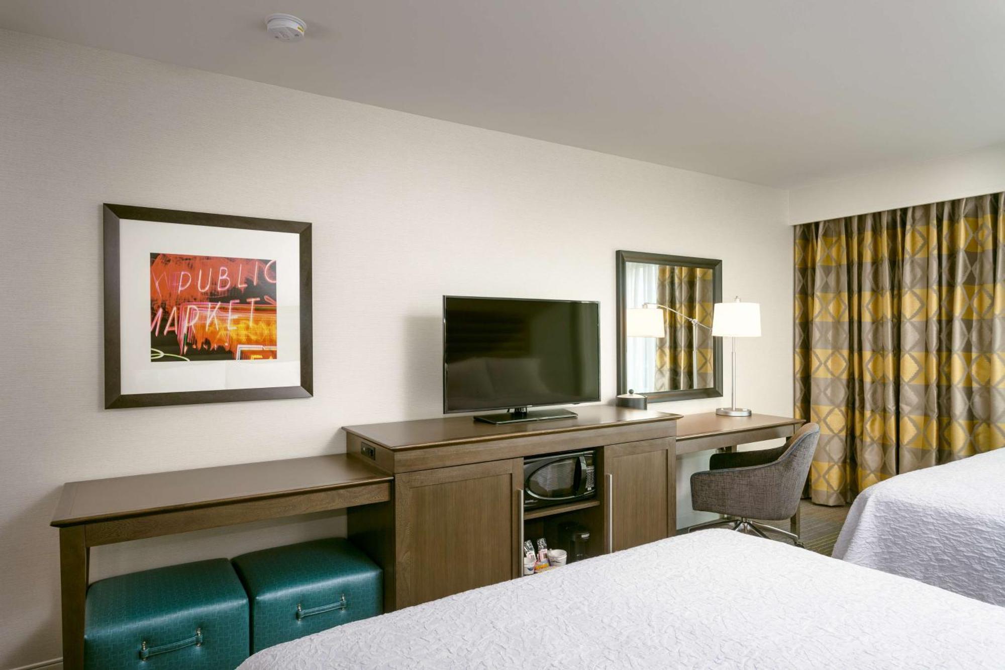 Hampton Inn & Suites By Hilton Seattle/Northgate Exteriör bild