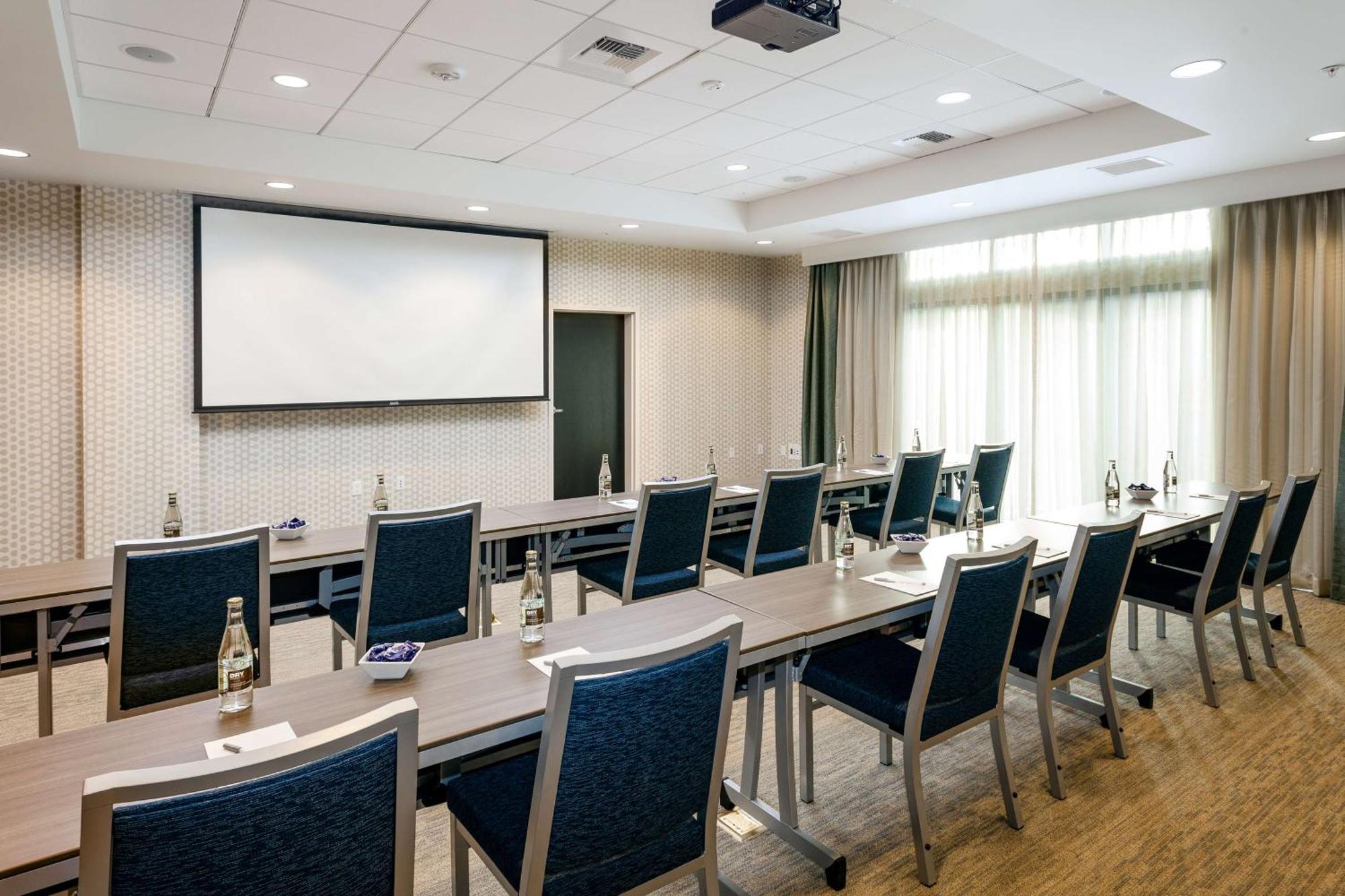 Hampton Inn & Suites By Hilton Seattle/Northgate Exteriör bild