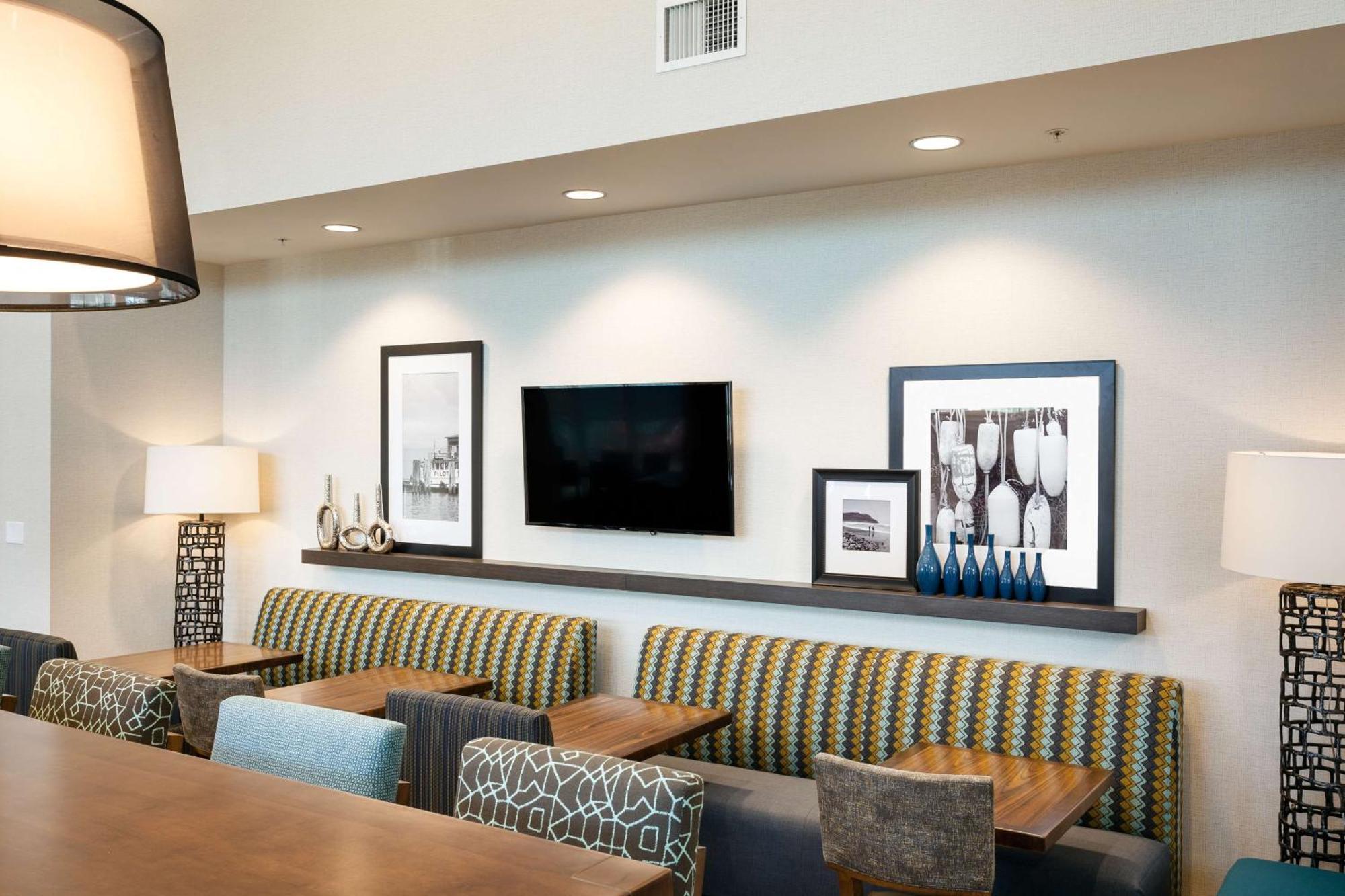 Hampton Inn & Suites By Hilton Seattle/Northgate Exteriör bild