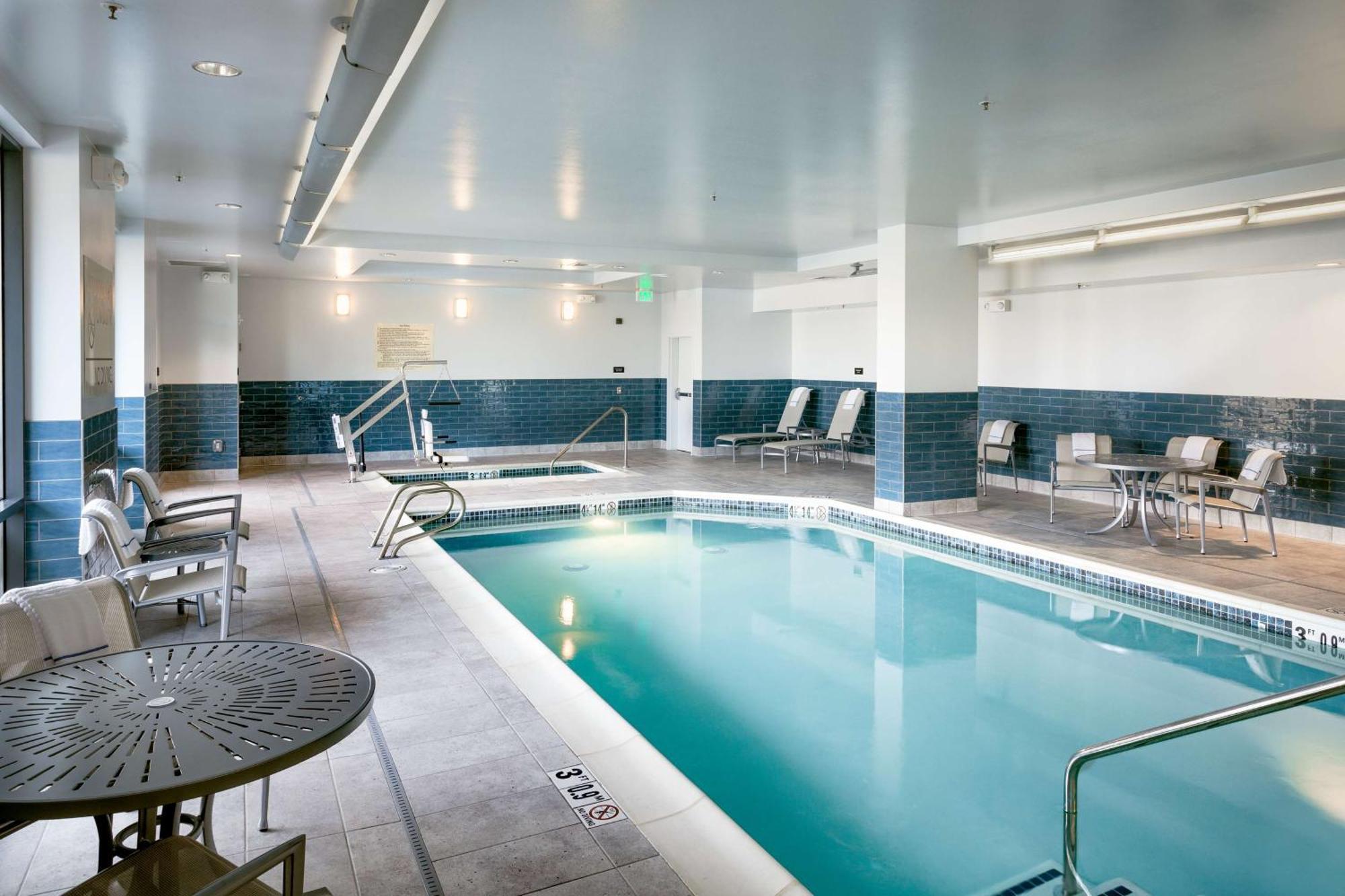 Hampton Inn & Suites By Hilton Seattle/Northgate Exteriör bild