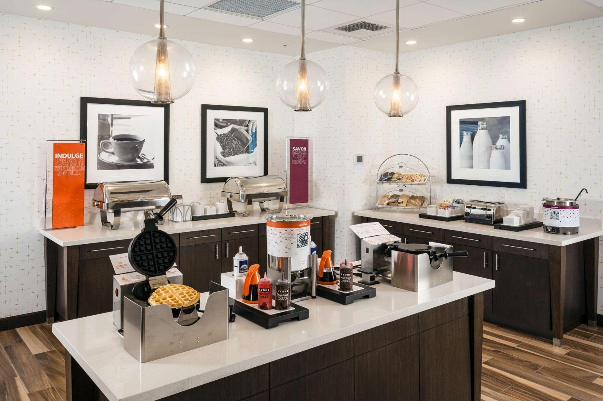 Hampton Inn & Suites By Hilton Seattle/Northgate Exteriör bild